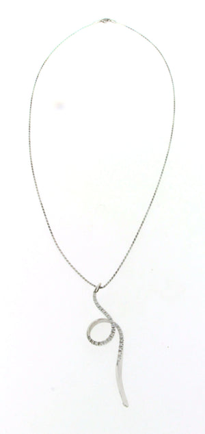 Girocollo in oro 18 kt con ciondolo con brillanti