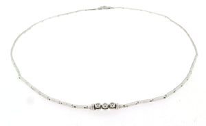 Girocollo in oro 18 kt con tre brillanti