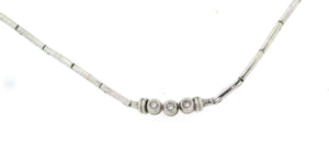 Girocollo in oro 18 kt con tre brillanti