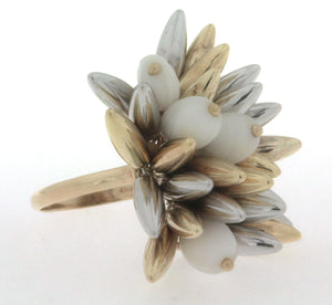 Anello in oro giallo e oro bianco 18 kt anni 60 70 con pietre dure