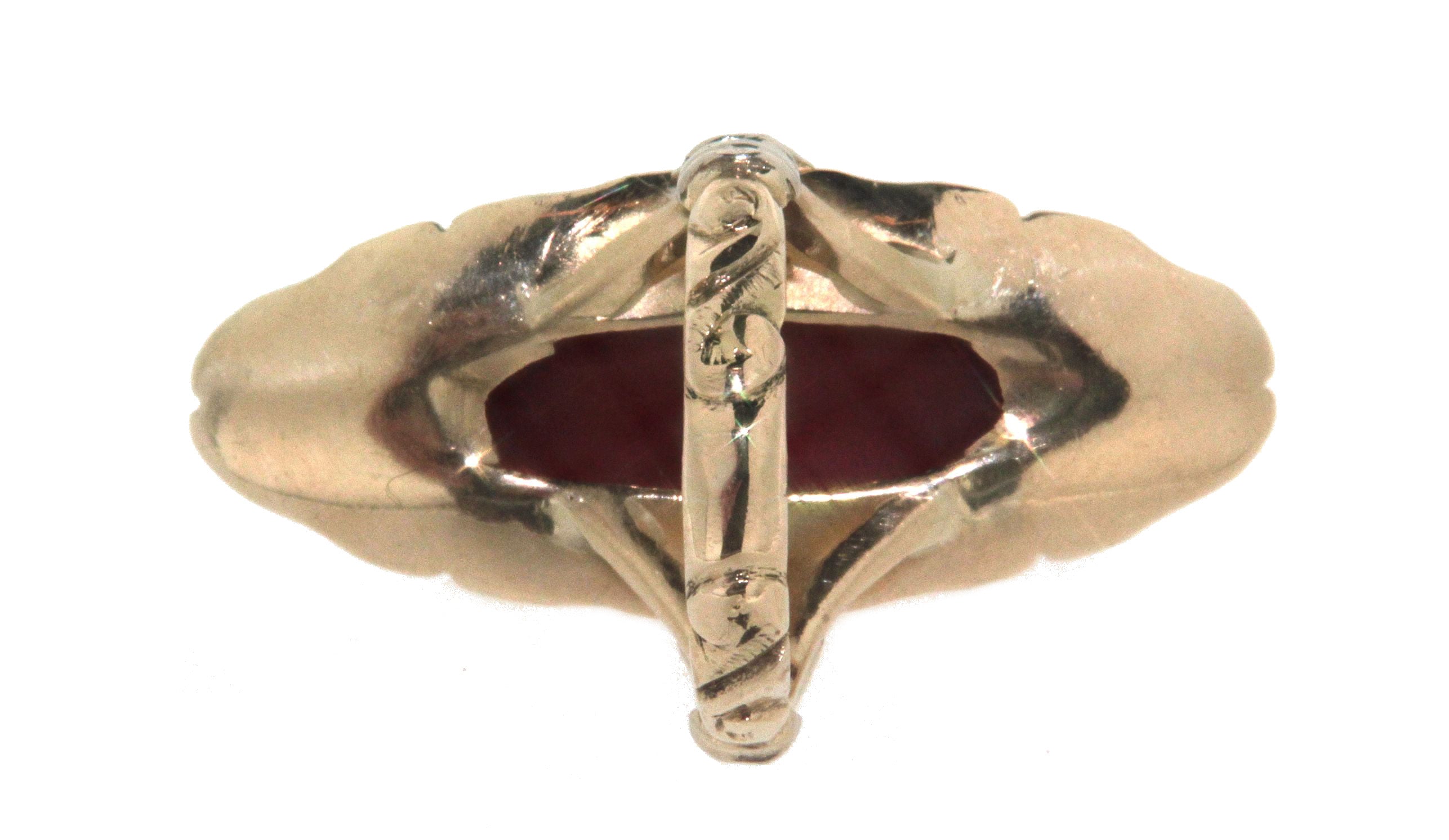 Anello in oro giallo e bianco 18 kt anni  80 in stile antico con corallo