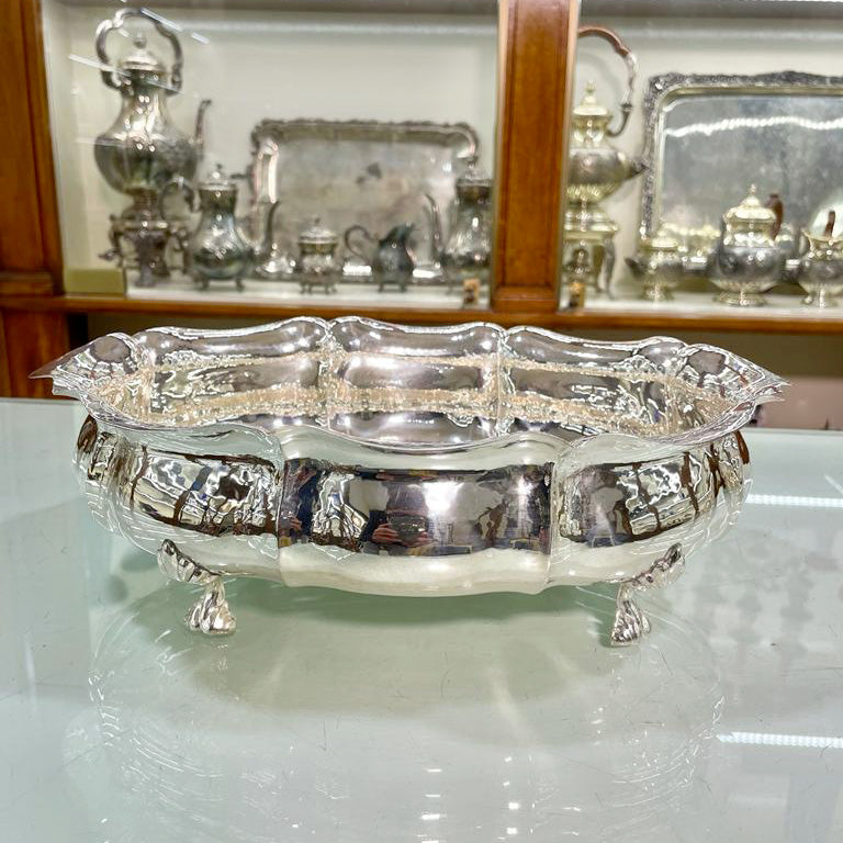 Ciotola vintage ovale in argento lavorata a mano