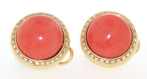 Paio di orecchini in oro 18 kt con corallo e diamanti anni 70
