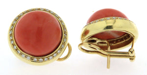 Paio di orecchini in oro 18 kt con corallo e diamanti anni 70