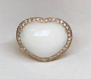 Anello in oro 18 kt con pietra dura a cuore con brillanti certificato