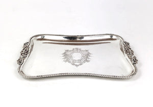 Vassoio arg.'800,lavorazione con icisione al centro