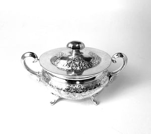 Zuccheriera D'epoca in argento 800 fatta a mano a sbalzo e cesello anni 70