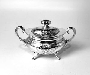 Zuccheriera D'epoca in argento 800 fatta a mano a sbalzo e cesello anni 70