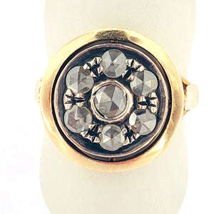 Anello in oro giallo e argento stile antico con rosette