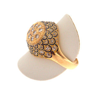 Anello oro 18kt. con contorno di diamanti taglio grezzo, con smalti blu. Usato (