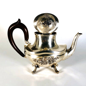 Servizio 4 pezzi da The Caffè Lattiera e Zuccheriera D'epoca in argento 800