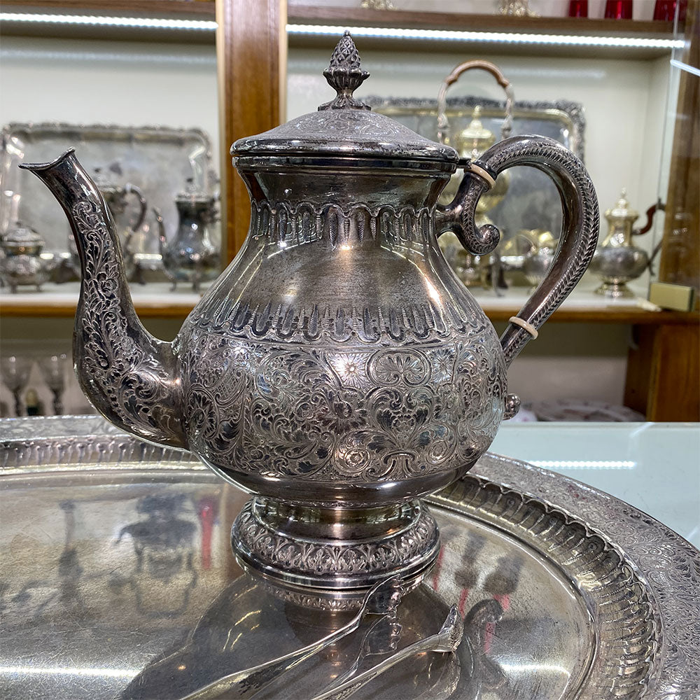 Servizio Argento 800 4 pezzi con pinza lavorazione fatta a mano sbalzo cesello e incisione anni 60