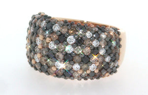 Anello in oro rosa 18 kt, con diamanti bianchi, neri e brown