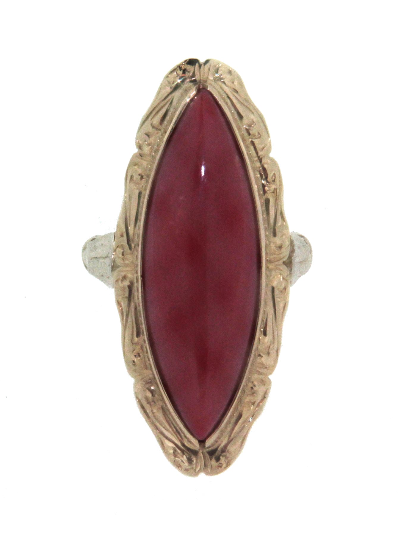 Anello in oro giallo e bianco 18 kt anni  80 in stile antico con corallo