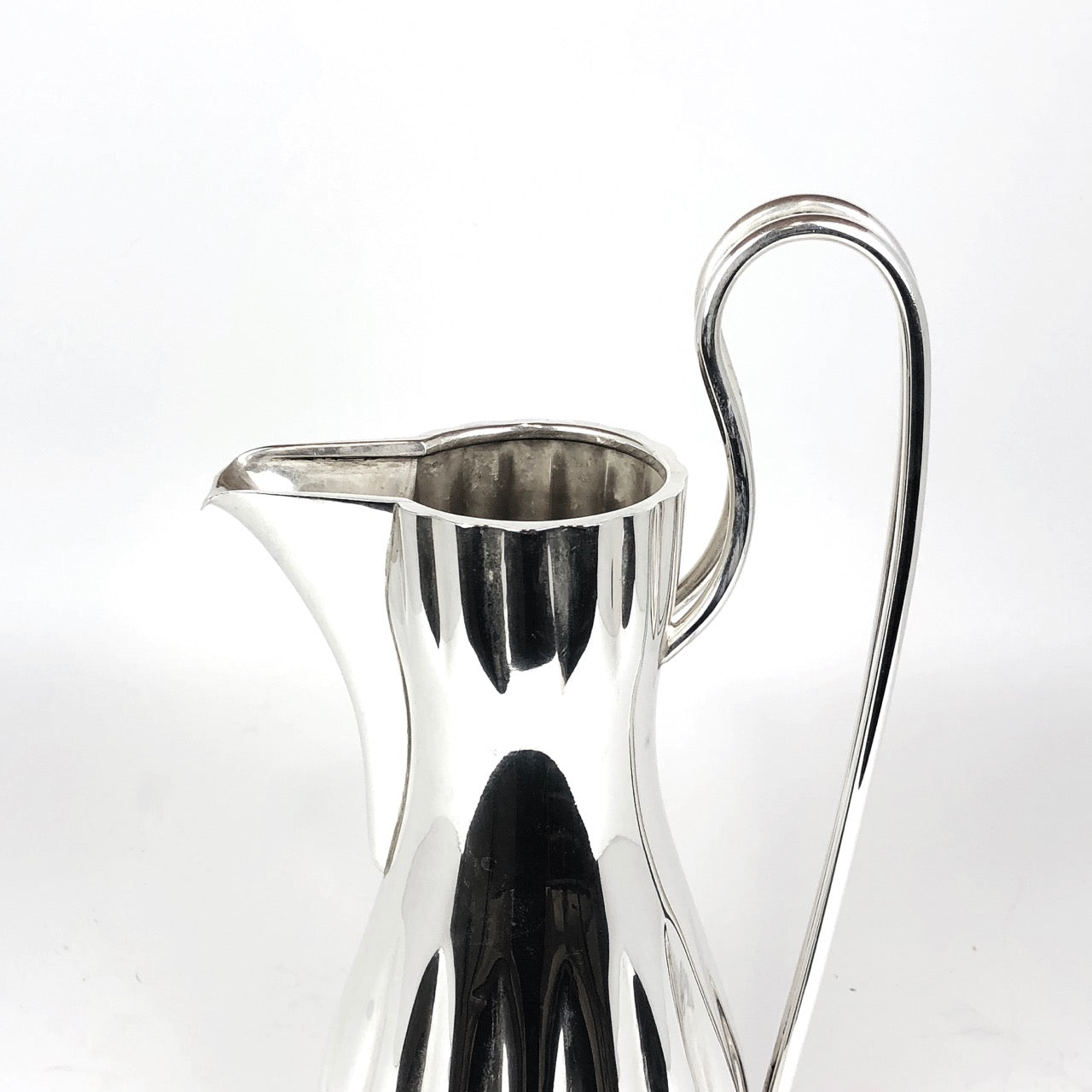 Anfora argento 800 , usata. Stile moderno