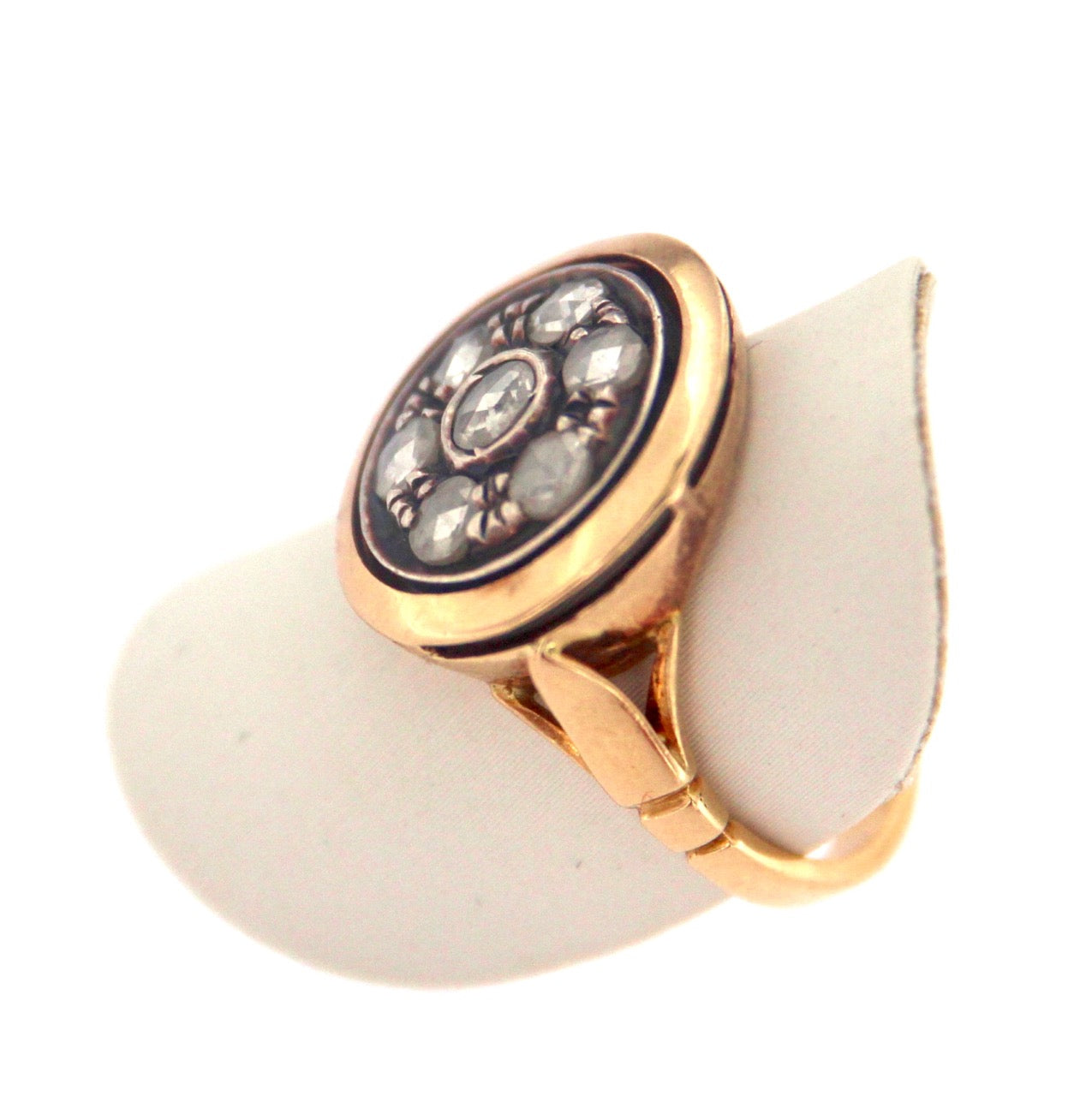 Anello in oro giallo e argento stile antico con rosette