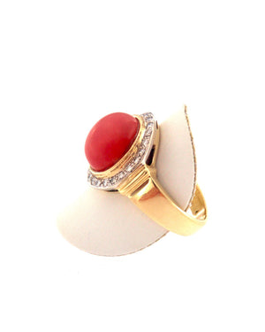 Anello in oro con corallo e brillanti usato