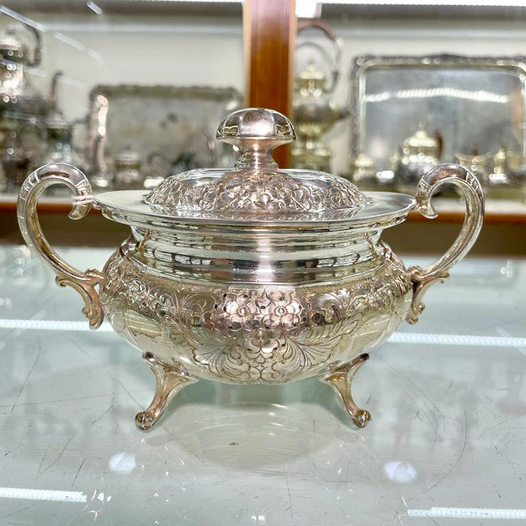 Zuccheriera D'epoca in argento 800 fatta a mano a sbalzo e cesello anni 70