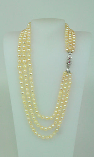 Collana perle Akoya Giappone tre fili vintage con chiusura in oro bianco 18 kt